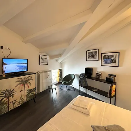 Interno 24 Apartment Trieste Exterior photo