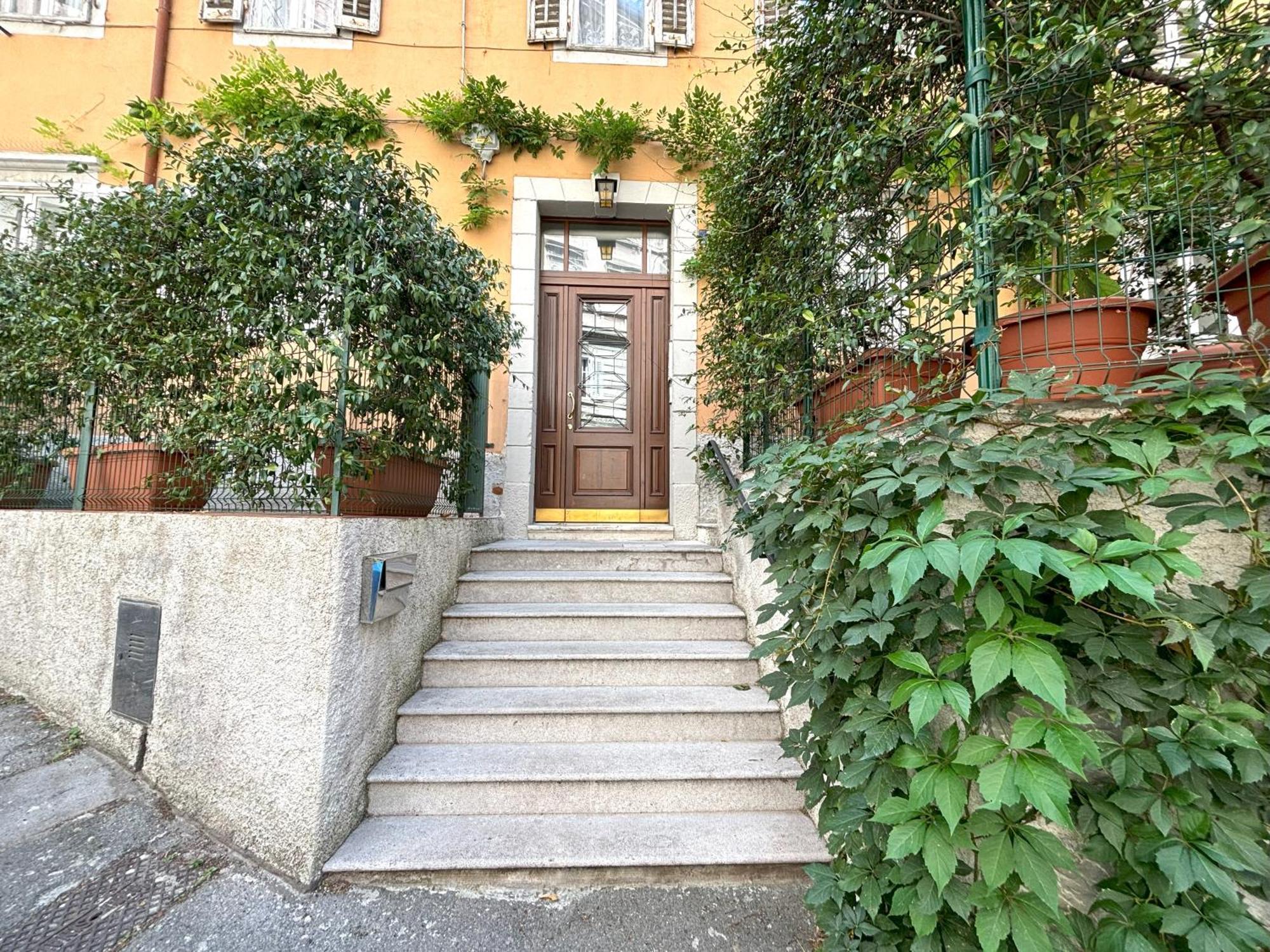 Interno 24 Apartment *