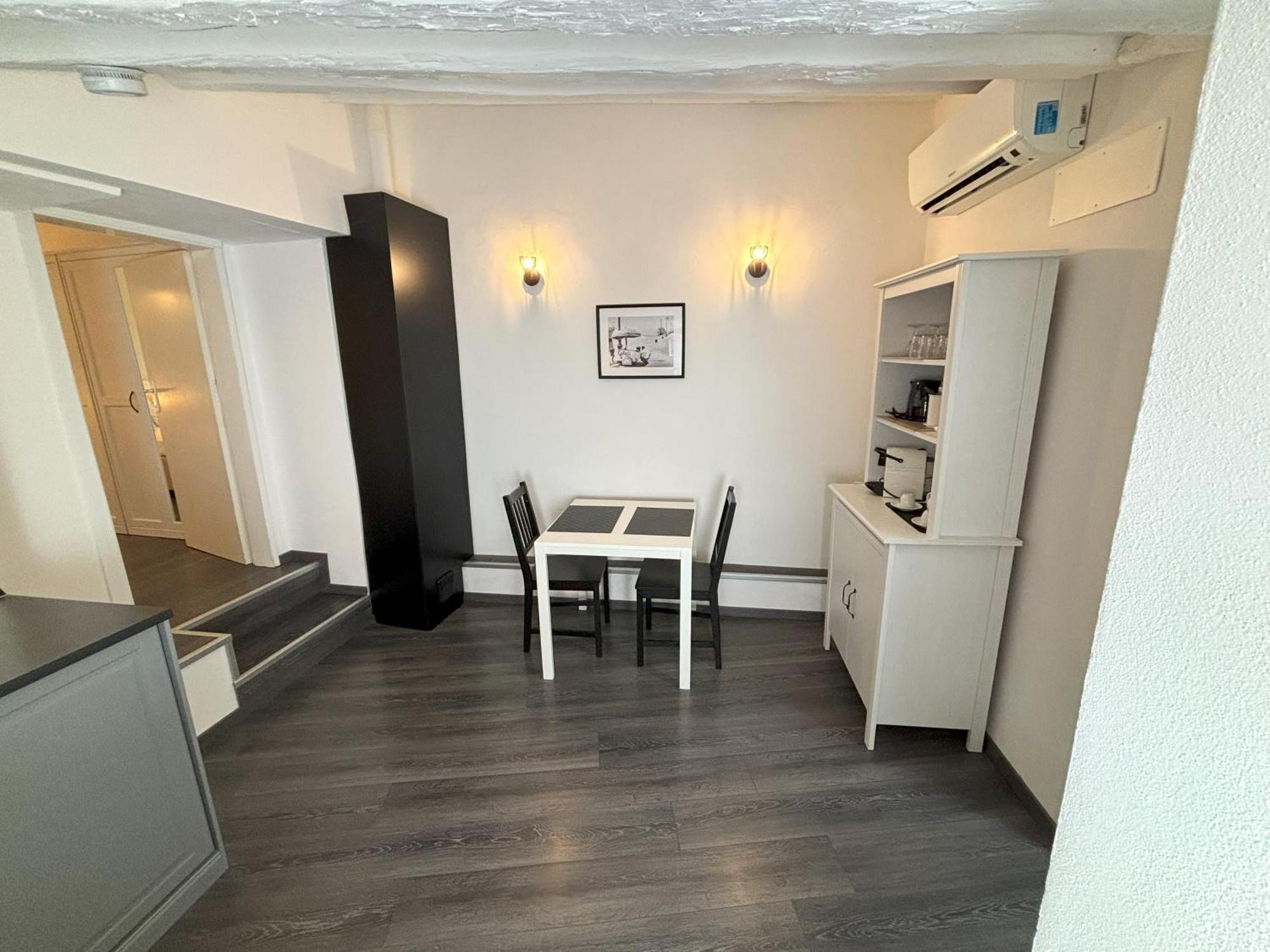 Apartment Interno 24 *