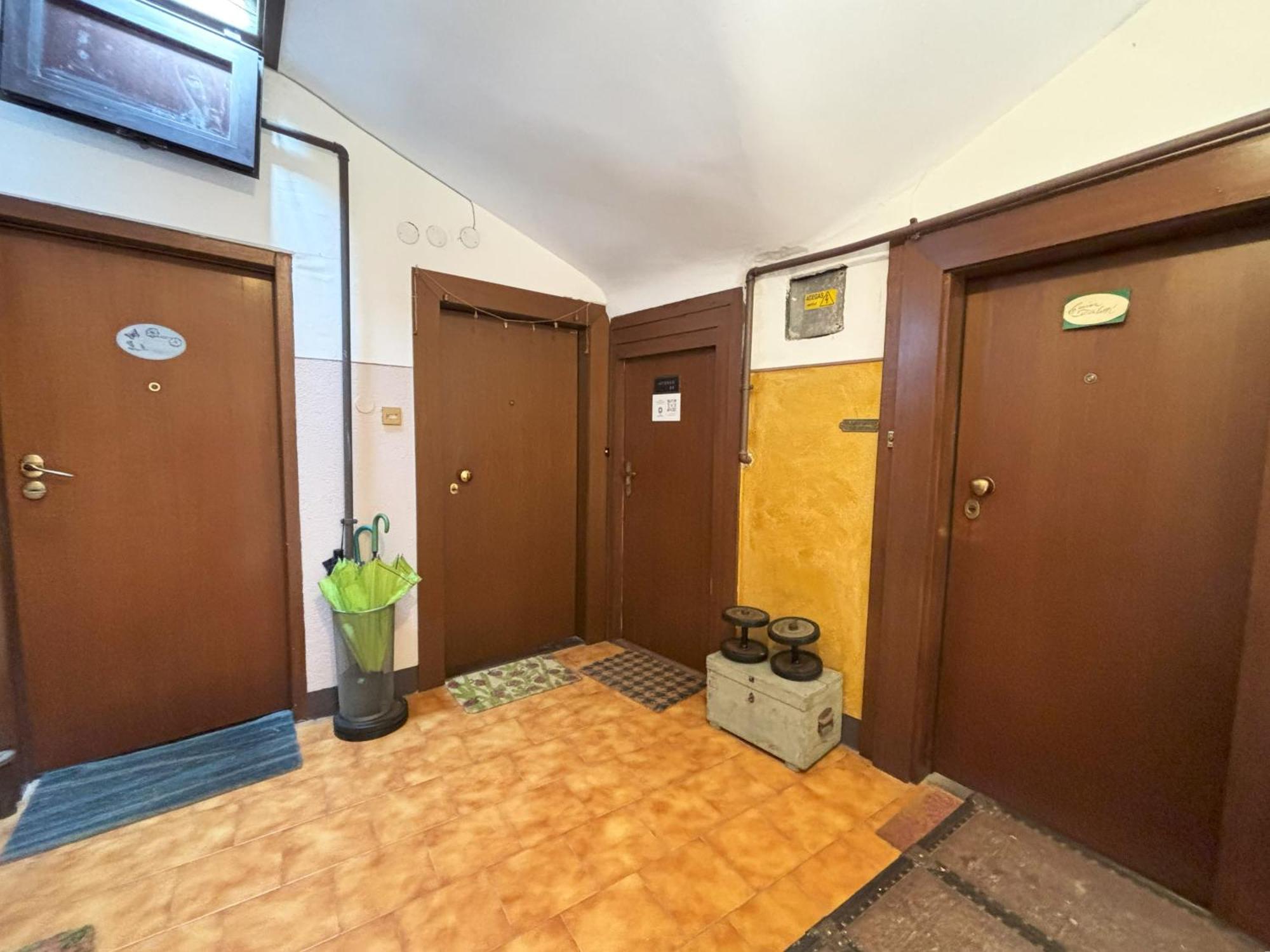 Interno 24